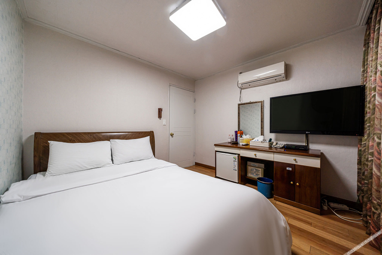 Bedroom 2, Jeju Samoa Motel, Jeju
