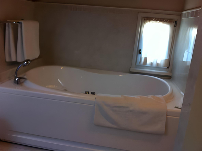 Bathroom 4, Hotel Belvedere Ranco, Varese