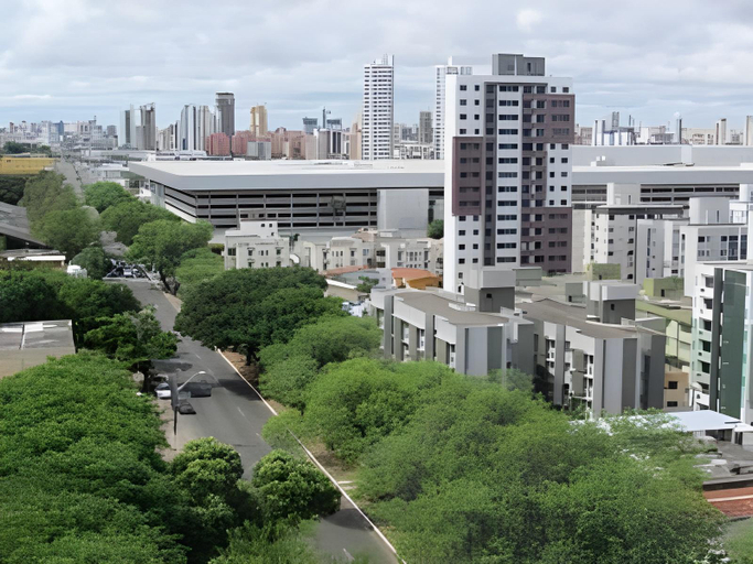Exterior & Views 18