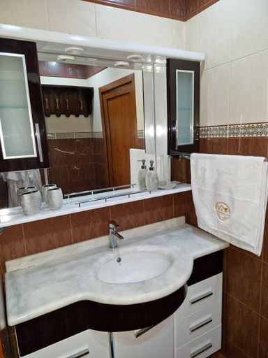 Bathroom 4, Shahrazad Rent Apartment, Baku