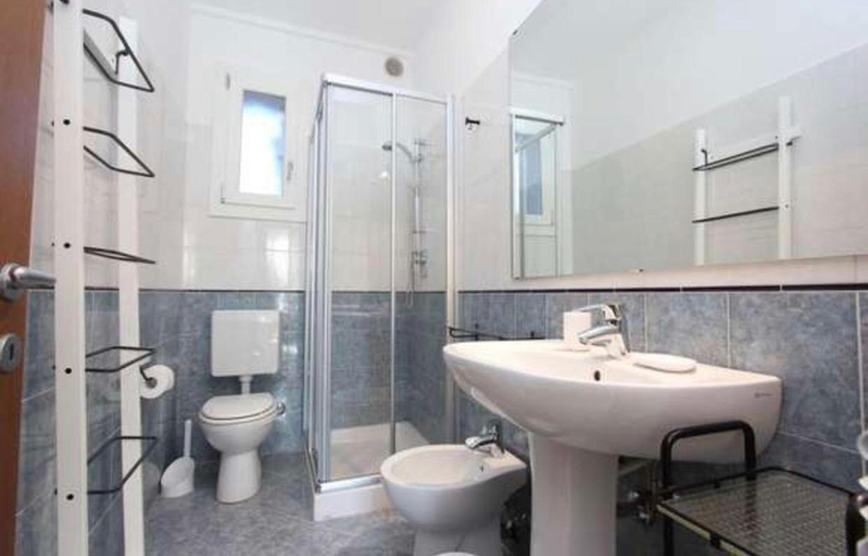 Bathroom, Al CINEMA ITALIA, Venezia