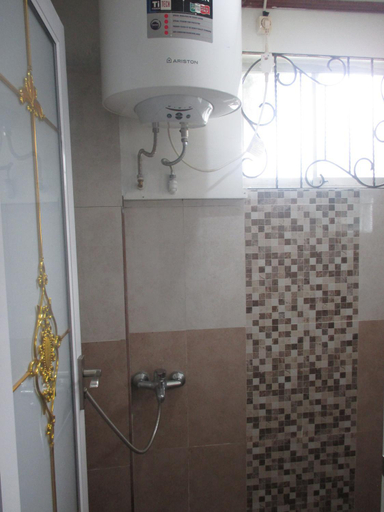 Bathroom 3, MJR Ticketing Guest House , Manggarai
