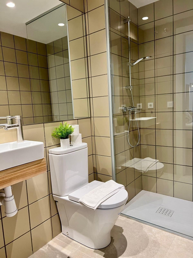 Bathroom 3, Iraipe Estella La Rúa, Navarra