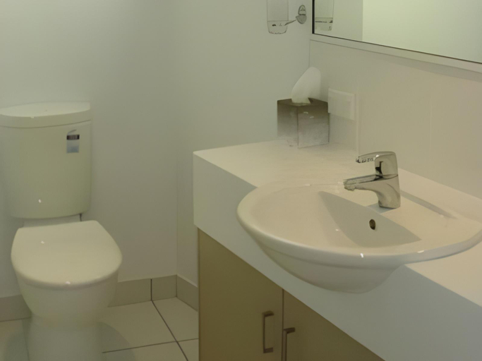 Bathroom 4, Koola Beach Apartments Bargara, Burnett - Pt A
