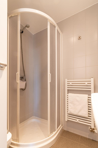 Others 5, Albergue "El Rio", Teruel