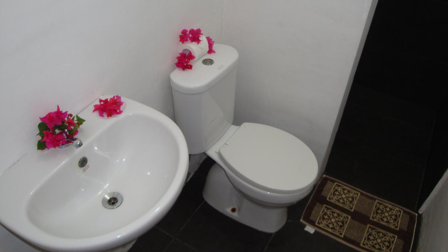 Bathroom 11