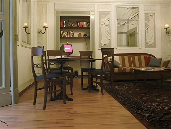 Others 4, Miseria e Nobilta' Bed and Breakfast, Napoli