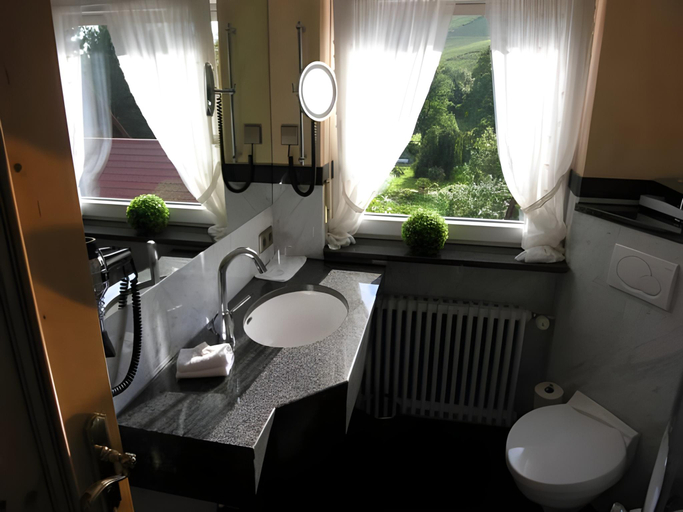 Bathroom 4, Rebstock, Ortenaukreis