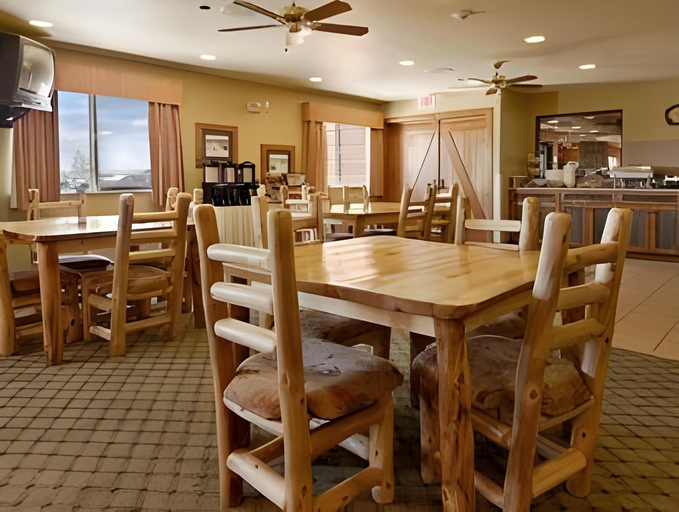 Food & Drinks 4, Pinedale Hotel & Suites, Sublette