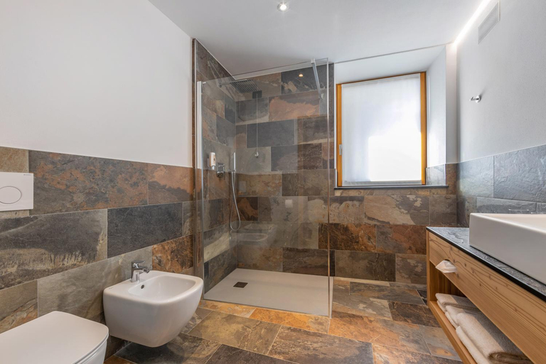 Bathroom 3, Hotel Vittoria - Ricarica l'anima, Trento