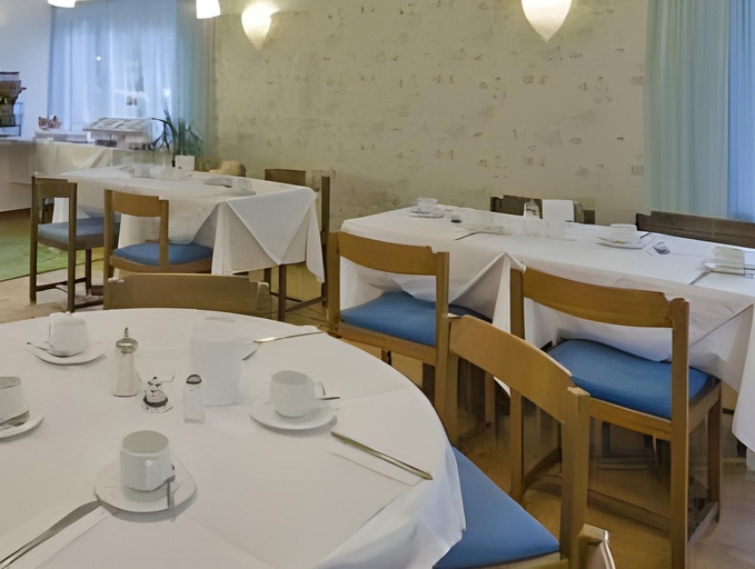 Food & Drinks 5, Schlosshotel - Self Check-In Hotel, Brig