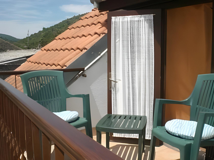 Others 3, Apartments & Rooms As, Vis