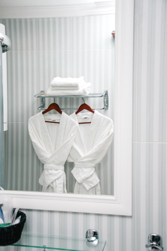 Bathroom 4, Orly Park-Hotel, Solomians'kyi