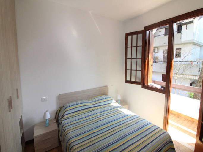 Bedroom 3, Row house with private garden in pretty residence with swimming pool, Udine