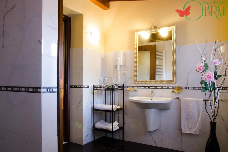 Others 4, B&B Charme, Frosinone