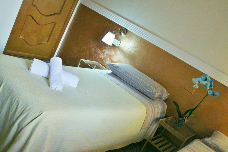 Others 5, B&B Melibleo, Syracuse