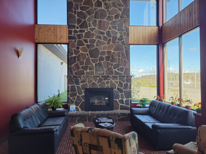 Public Area 3, Jolly Roger Inn & Resort, Parry Sound