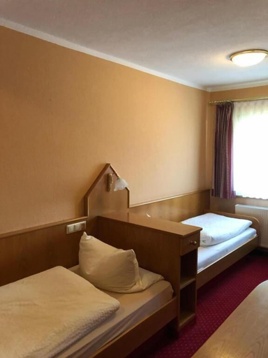 Bedroom 4, HOTEL ZUM SCHÜTZEN, Freudenstadt