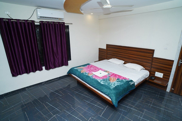 Bedroom 2, Hotel Ransa Suites And Deluxe Rooms, Satara