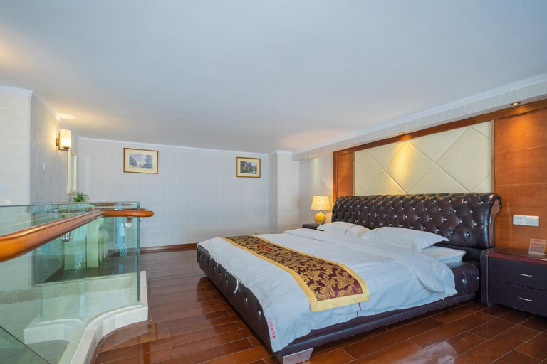 Bedroom 12
