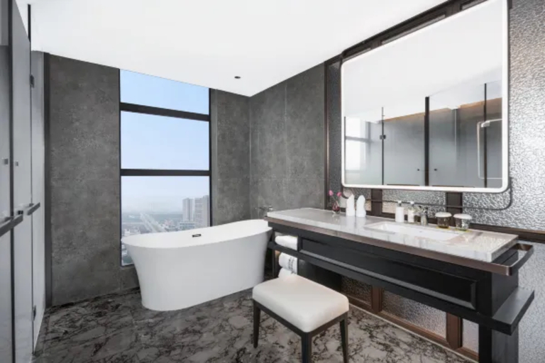 Bathroom 4, Holiday Inn CHONGQING SHUANGFU by IHG, Chongqing