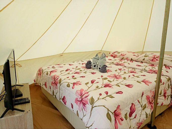 Bedroom 12