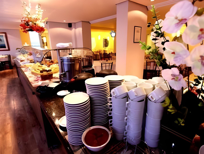 Food & Drinks 5, Faial Prime Suites, Florianopolis