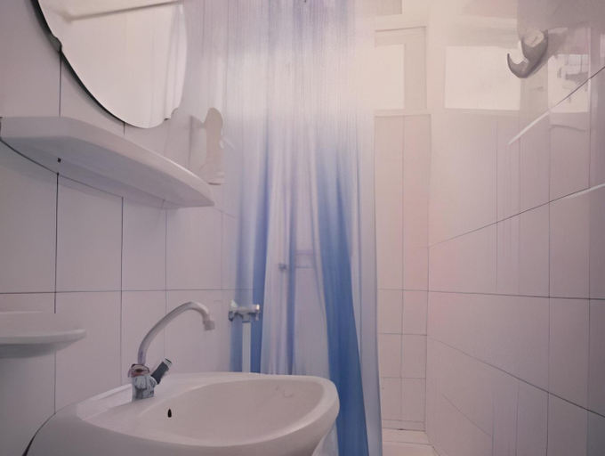 Bathroom 4, Hotel Uno, Kecskemét