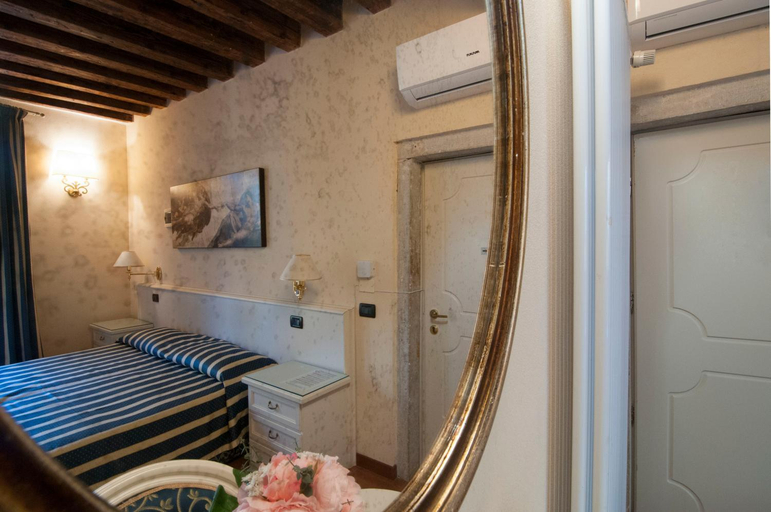 Bedroom 2, Venice Resorts Guest House, Venezia