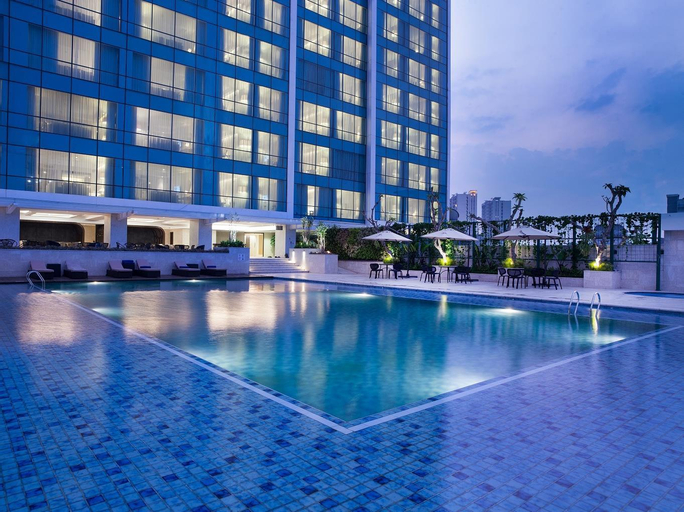 Swimming Pool 25