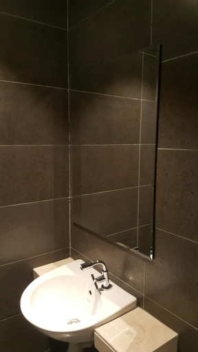 Bathroom 19