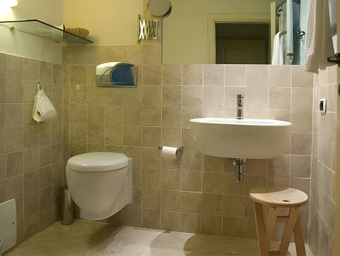 Bathroom 4, Maison Savoia, Cagliari