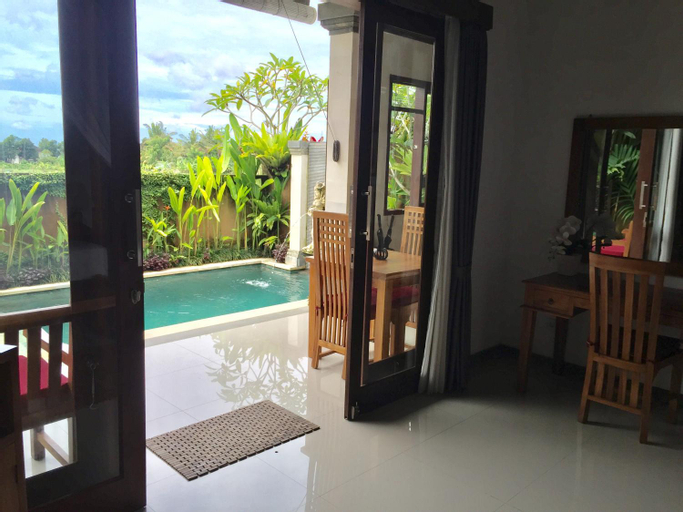 Dining Room 8