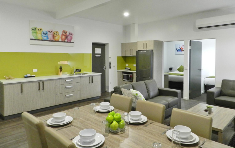 Dining Room 10