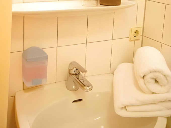 Bathroom 5, Viavelo Hotel, Freiburg im Breisgau