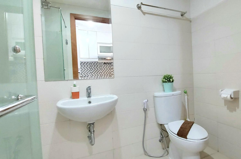 Bathroom 8
