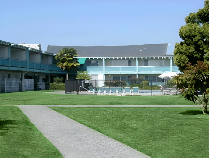 Exterior & Views, Coral Reef Inn & Condo Suites, Alameda