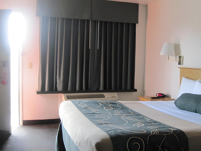 Bedroom 3, Travelodge by Wyndham Winslow, Navajo