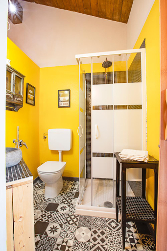 Bathroom 3, Il Giramondo, Cuneo