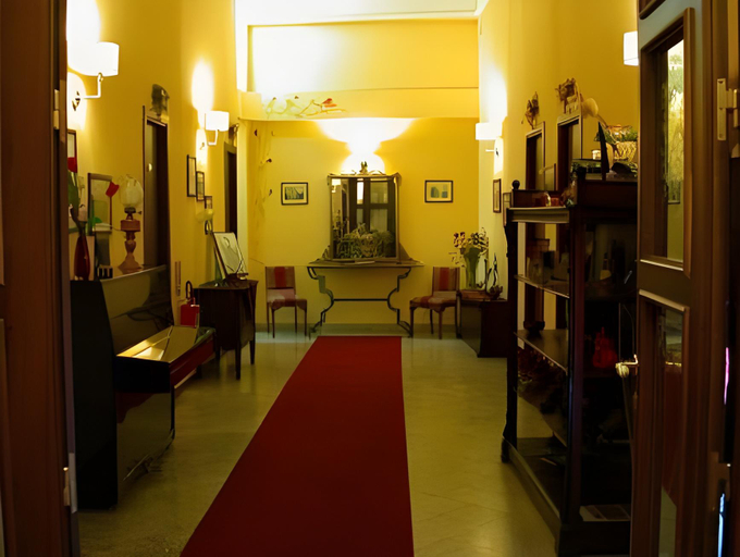 Others 5, La Collegiata Guest House, Catania