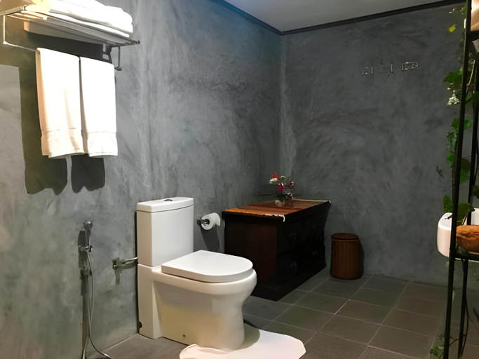 Bathroom 2, Meena Amma’s Tea Experience, Welimada