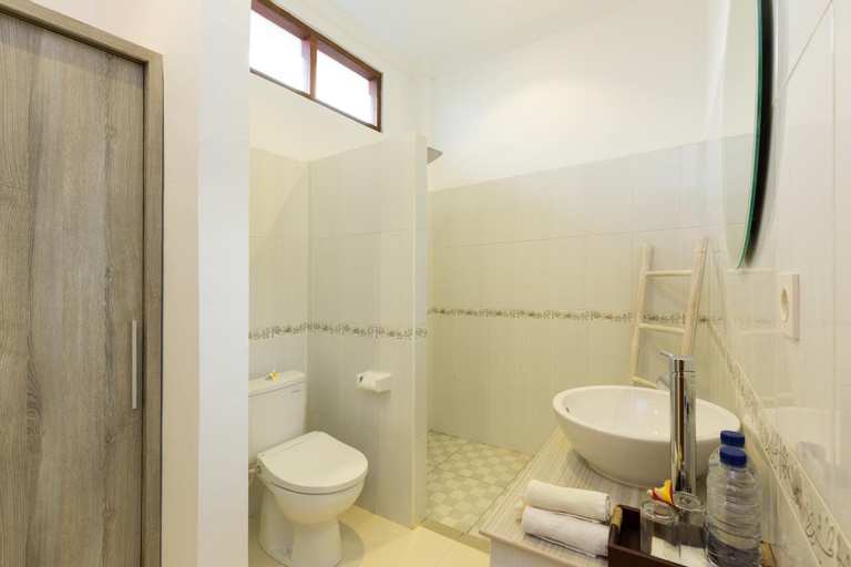 Bathroom 7