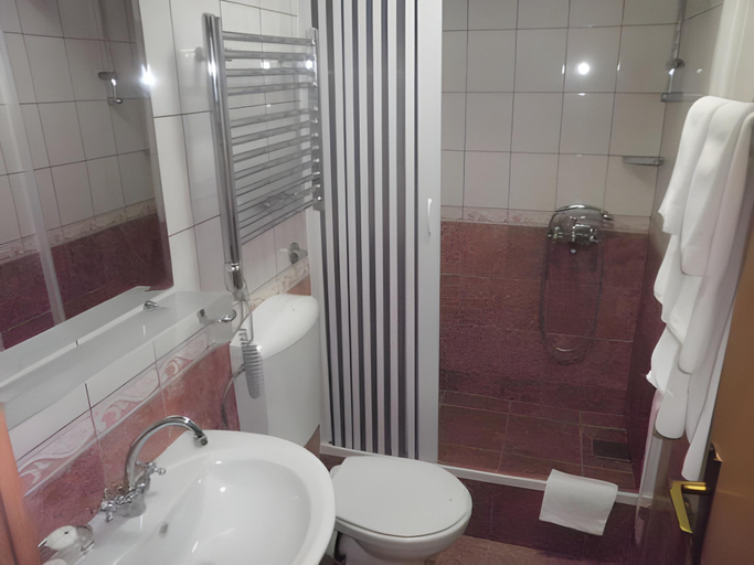 Bathroom 4, Hotel Fineso