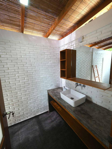 Bedroom 2, White Sands Beach Resort Lembeh, Bitung
