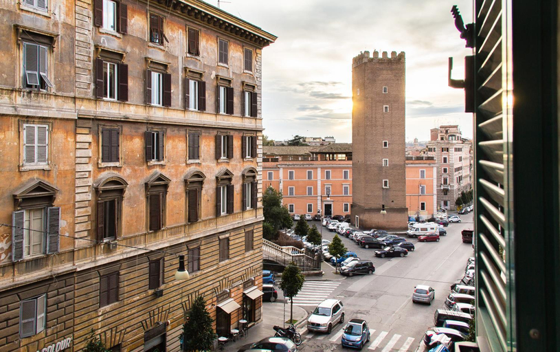 Others 4, La Torre Guest House, Roma