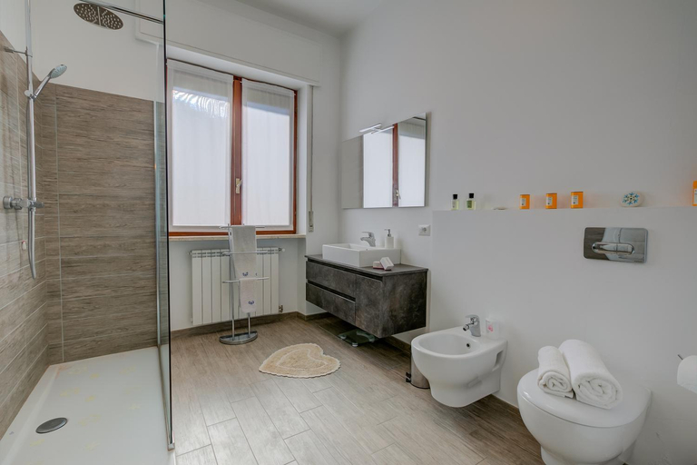 Bathroom 2, Blooming Villa Cos with Garden and Lake View, Verbano-Cusio-Ossola