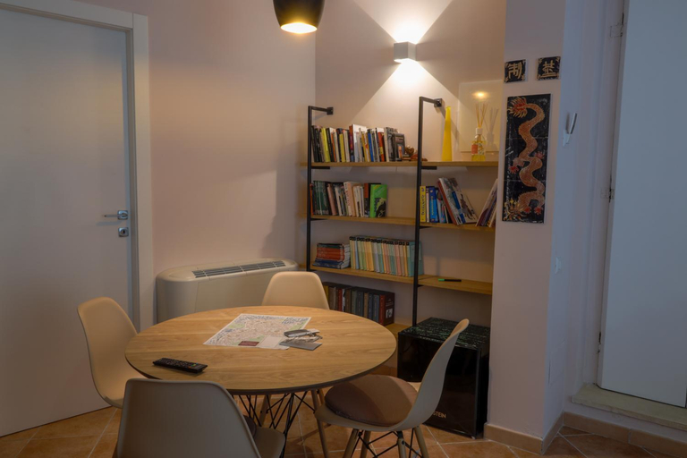 Others 4, Bed&Book, Matera
