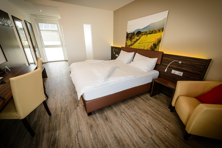 Bedroom 2, Dorfmeister Business Hotel B&B, Wiener Neustadt Land