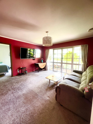 Facilities 5, Horse Shoe Manor, Far North