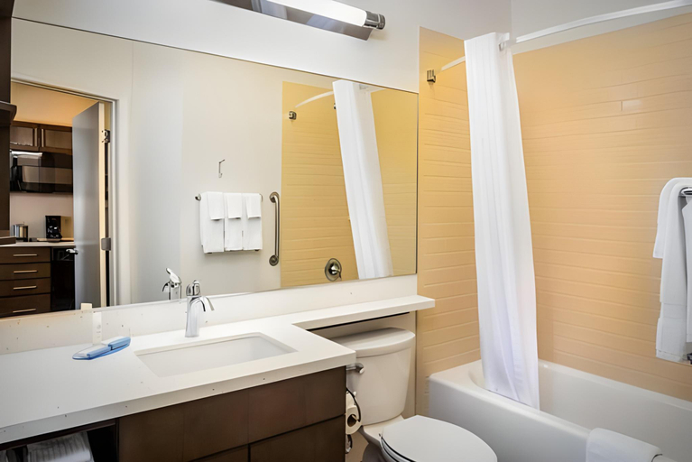 Bathroom 5, Candlewood Suites ANAHEIM - RESORT AREA, Orange